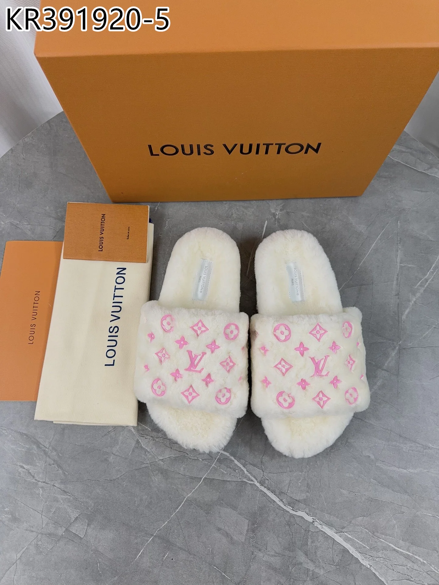 LV $85 gallery