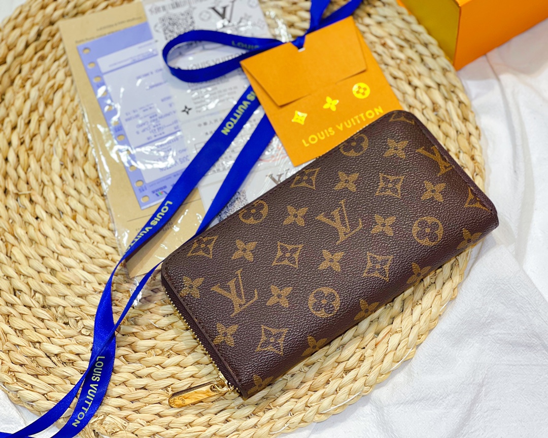 LV $85 gallery