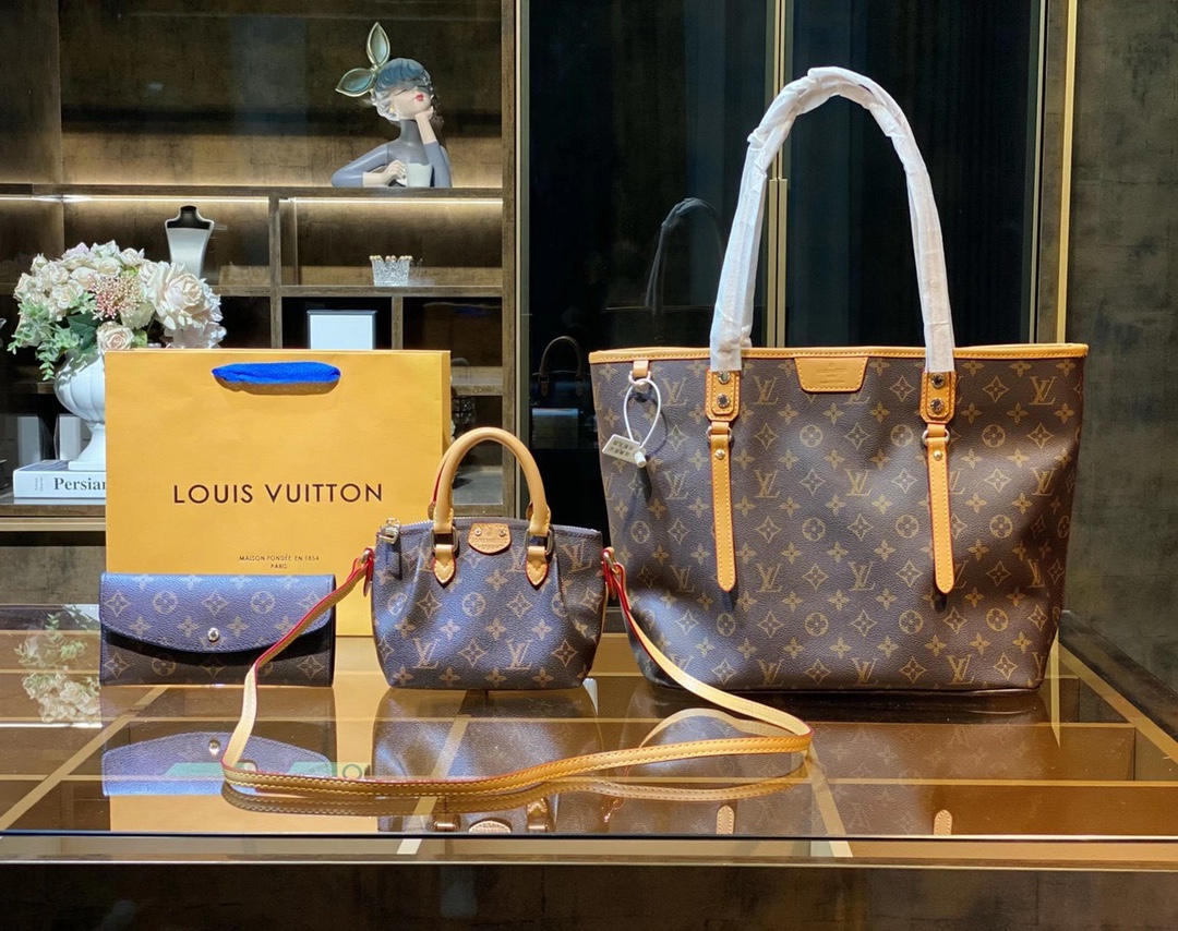 LV $85 gallery