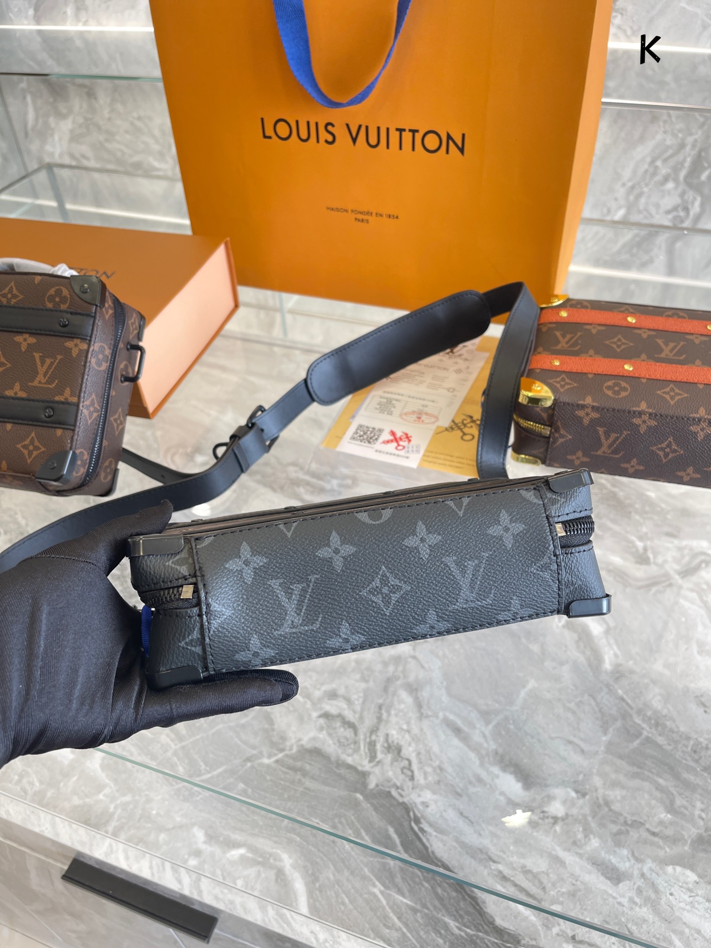 LV $85 gallery