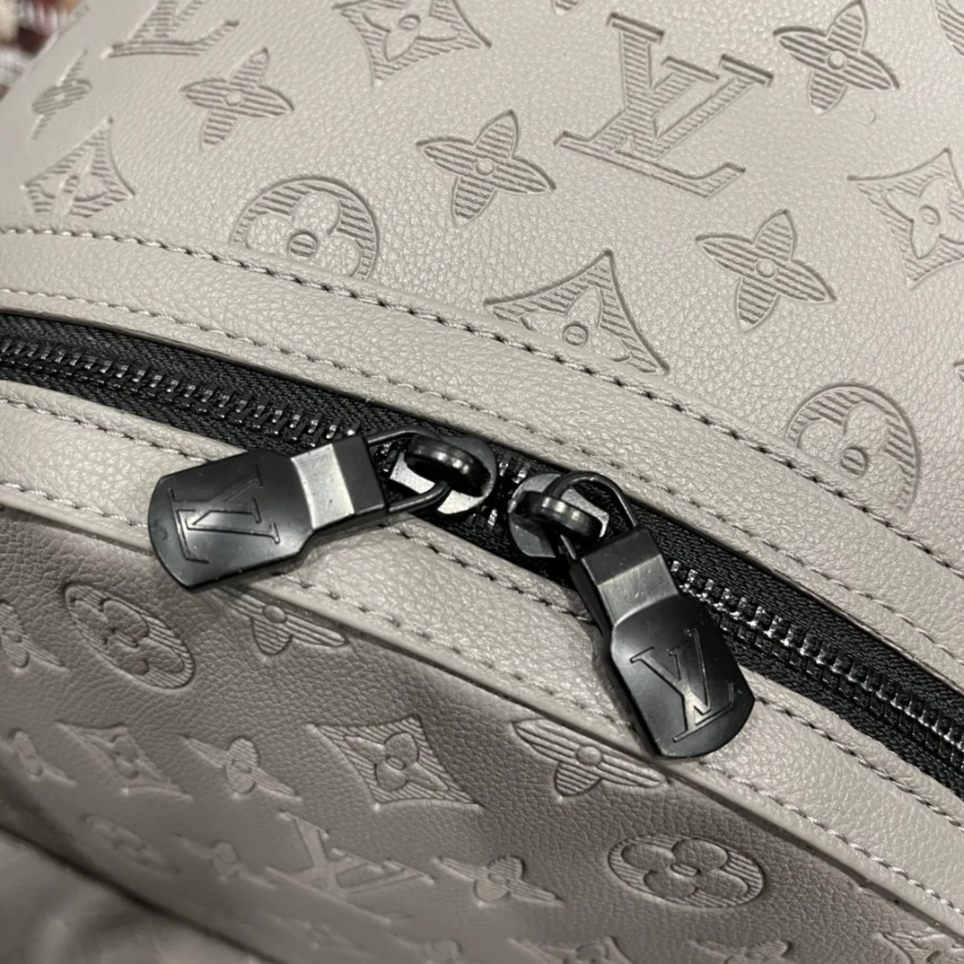 LV $85 gallery