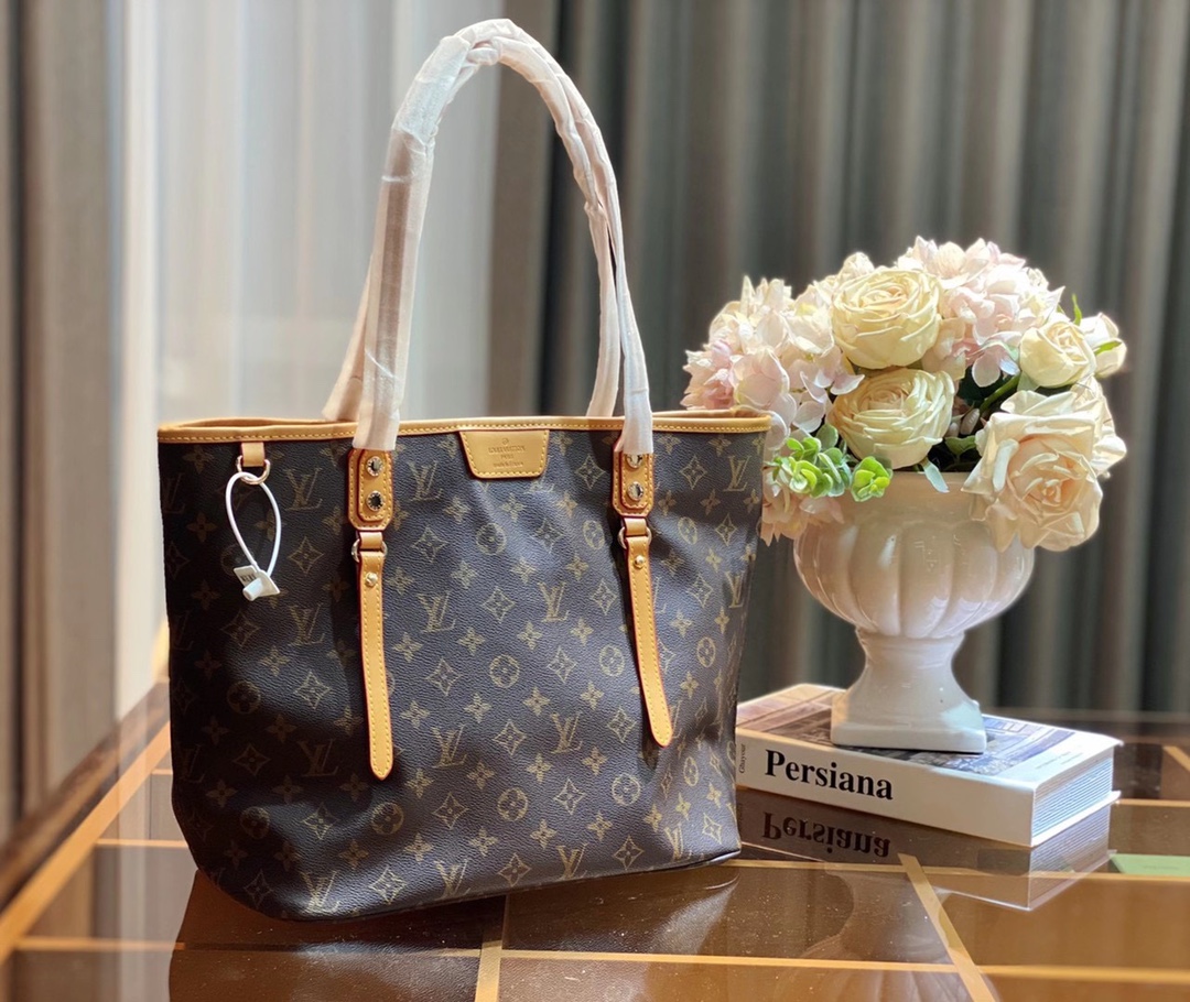 LV $85 gallery