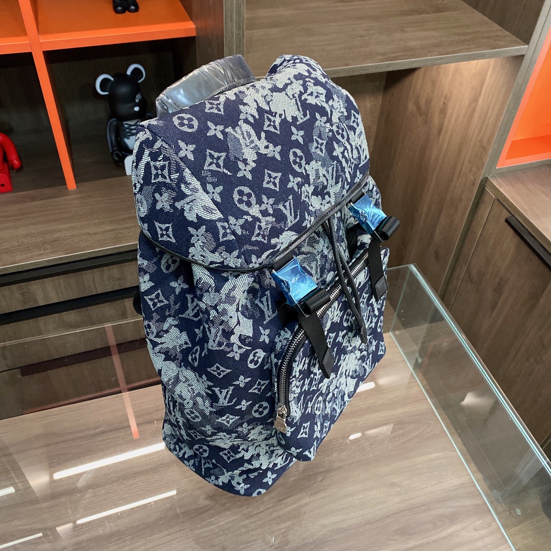 LV $85 gallery