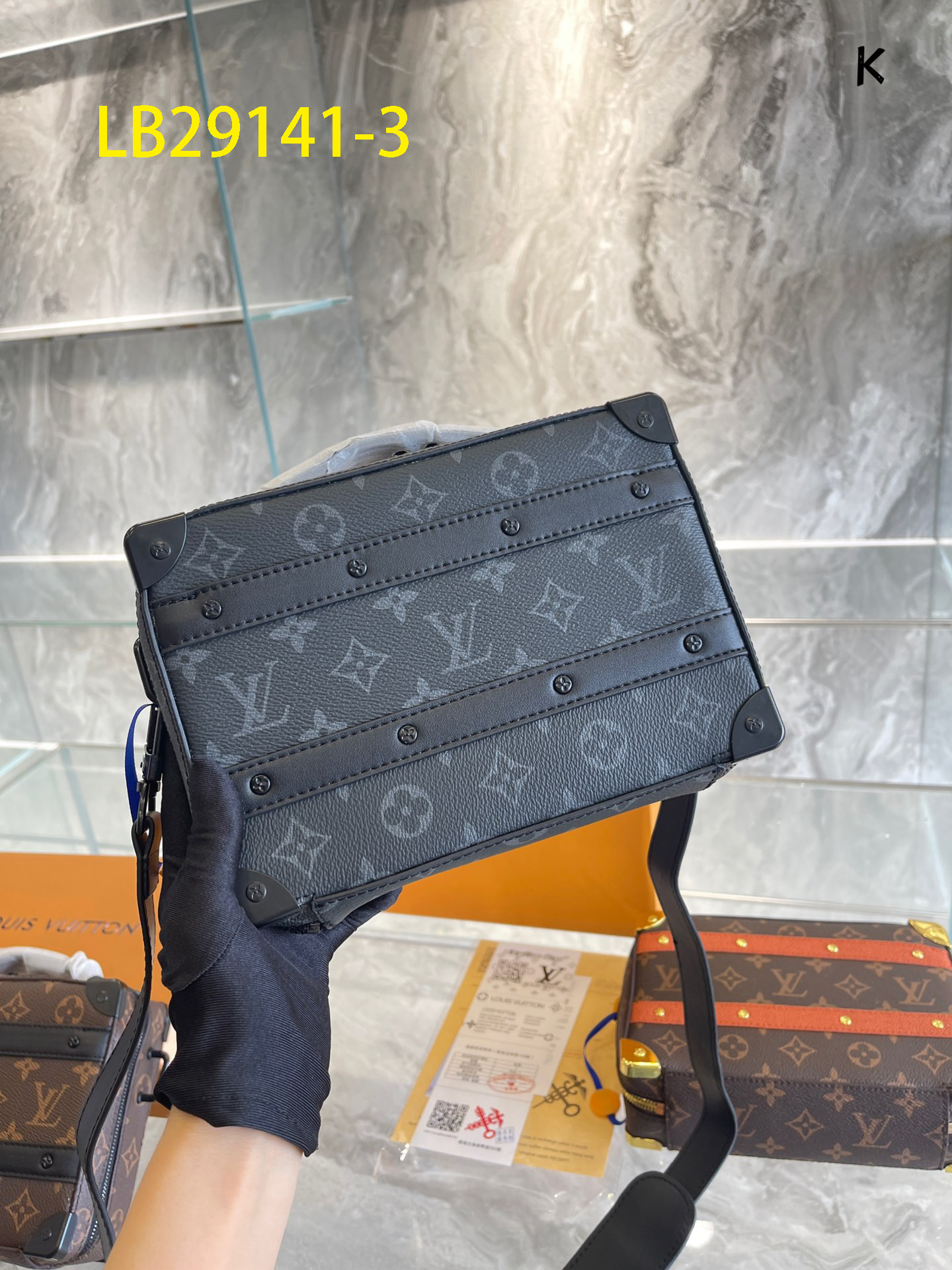 LV $85 gallery