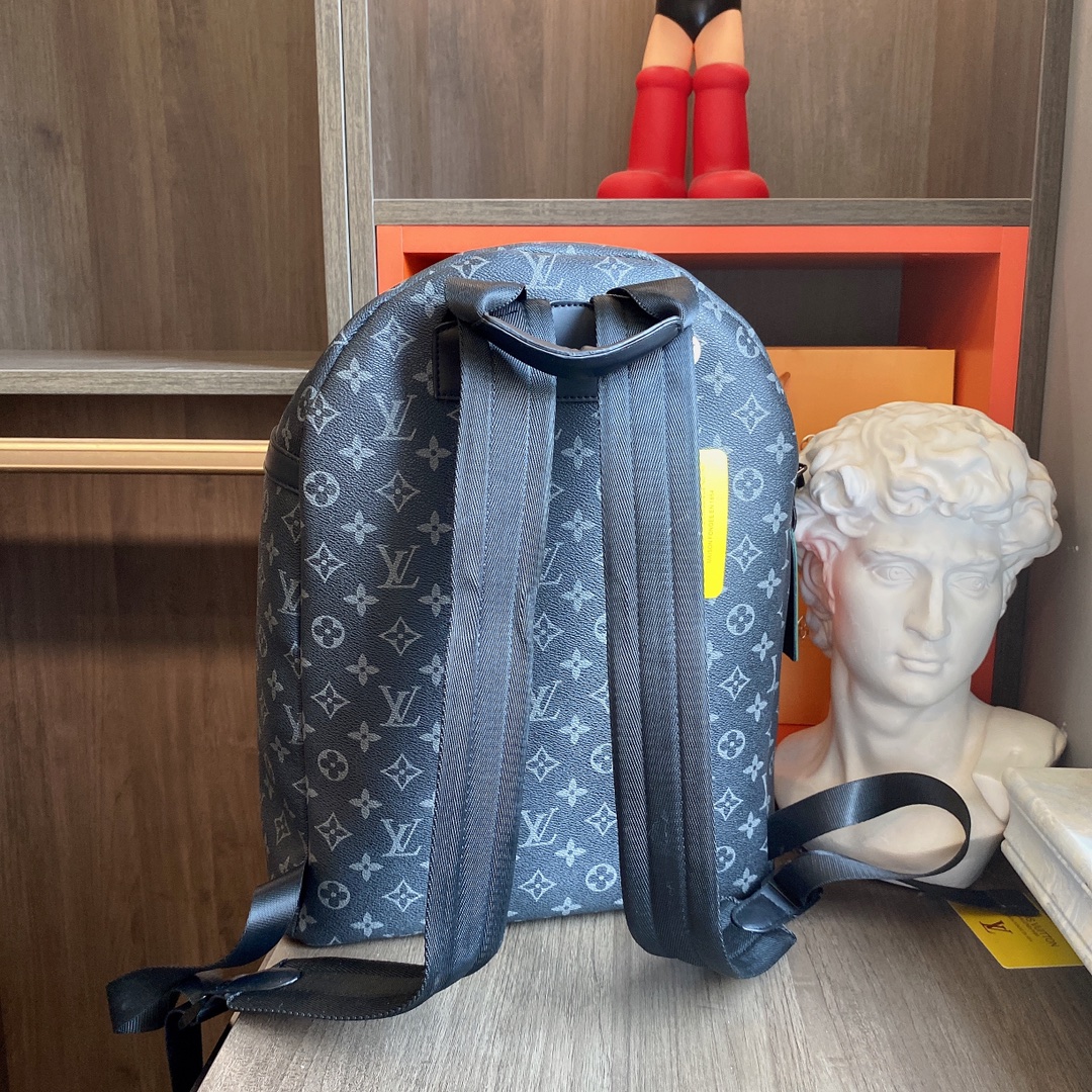 LV $85 gallery