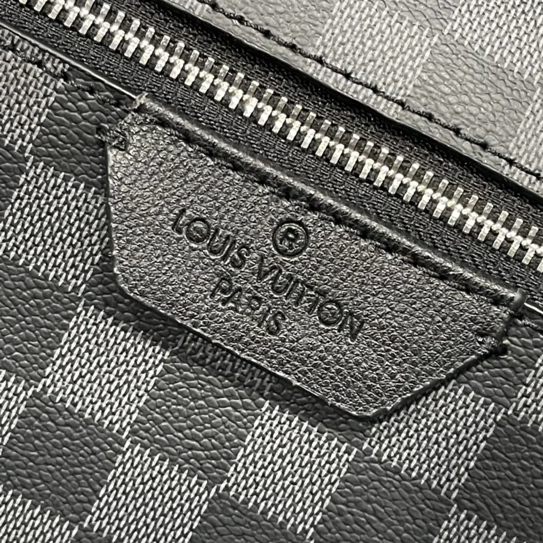 LV $85 gallery