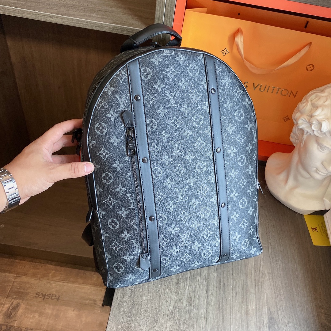 LV $85 gallery