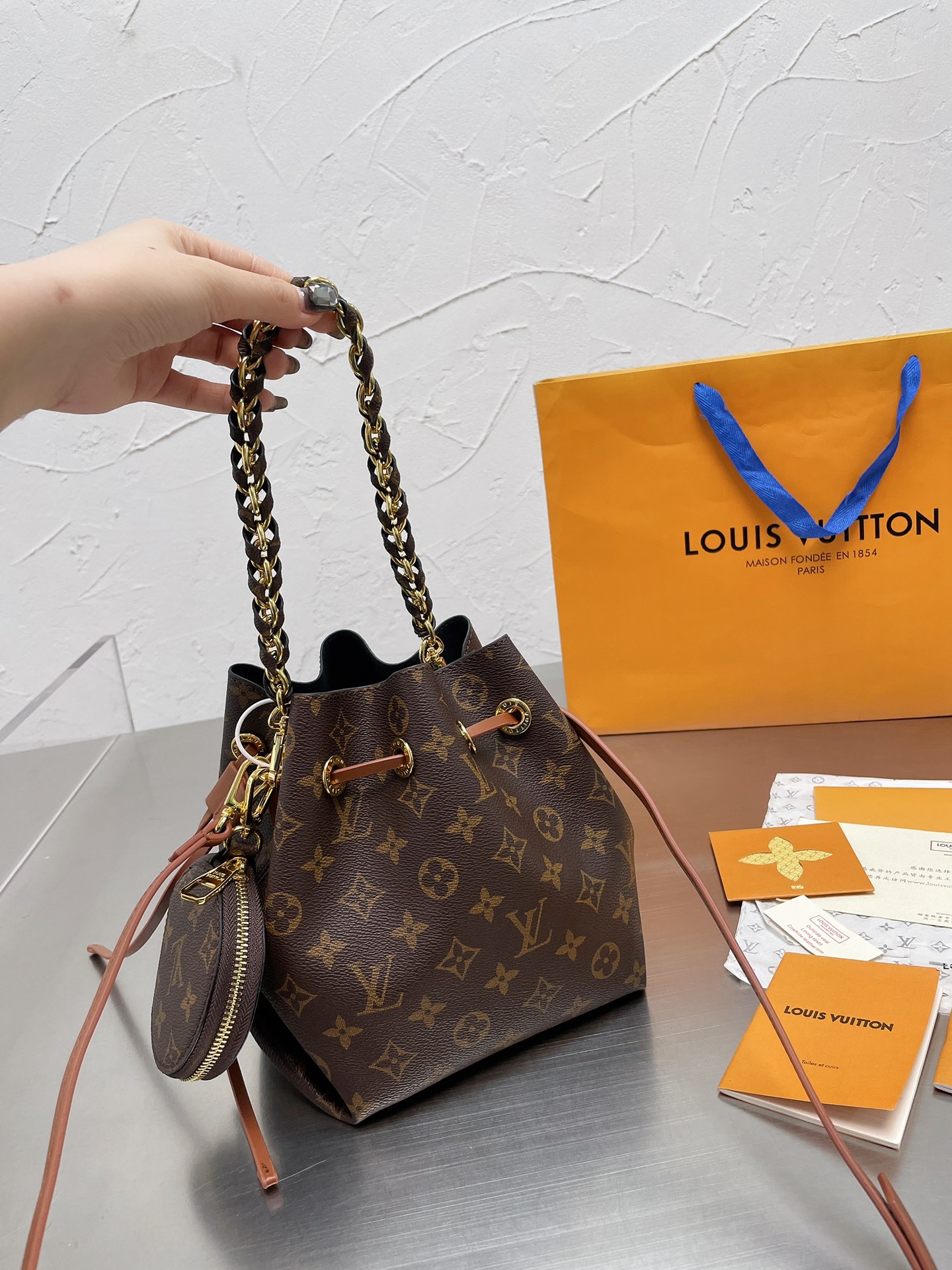 LV $85 gallery