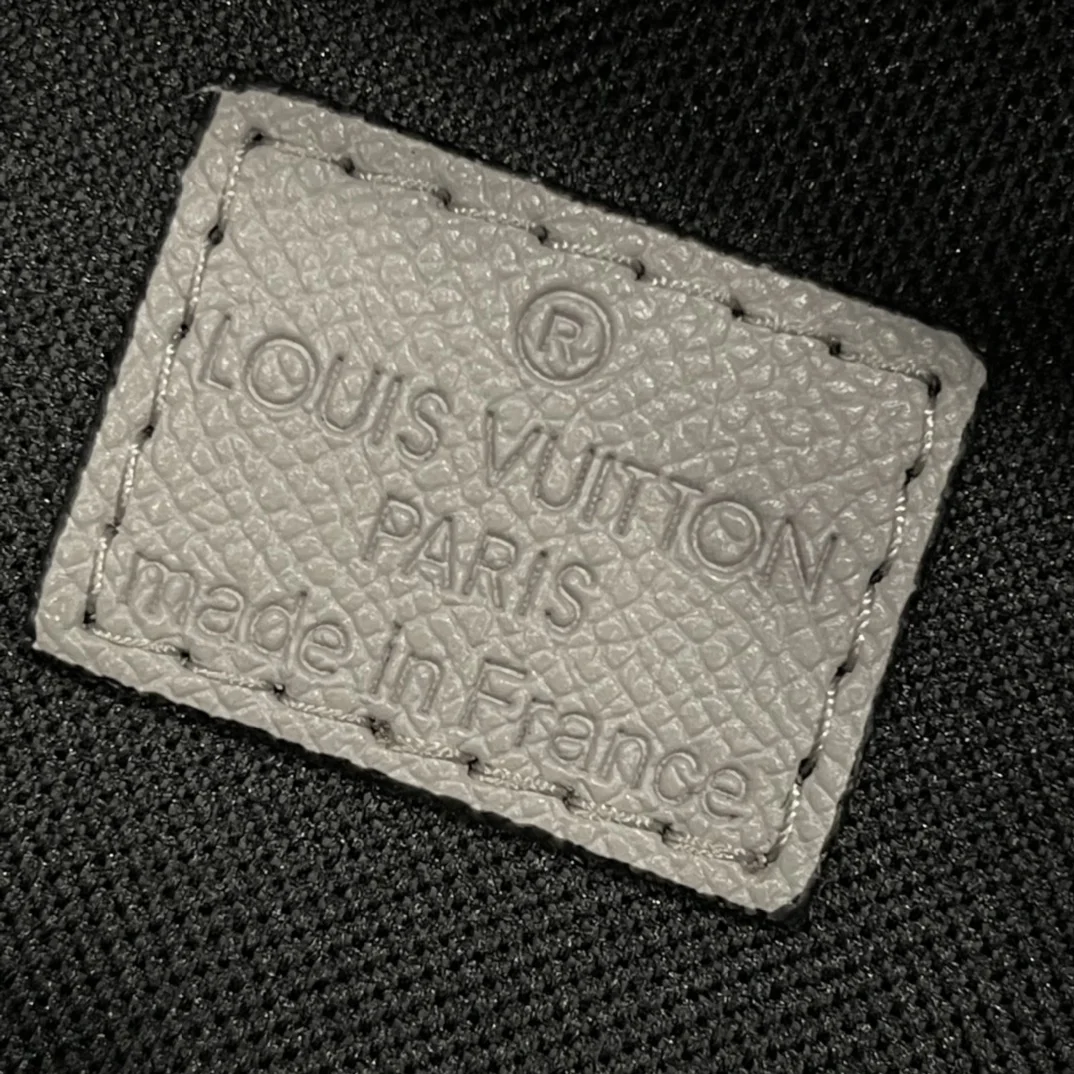 LV $85 gallery