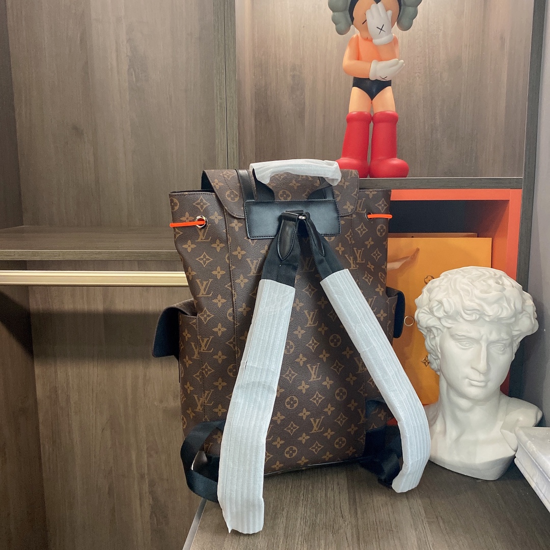 LV $85 gallery