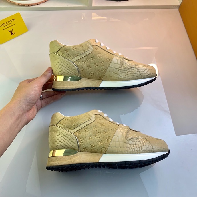 LV $86 gallery