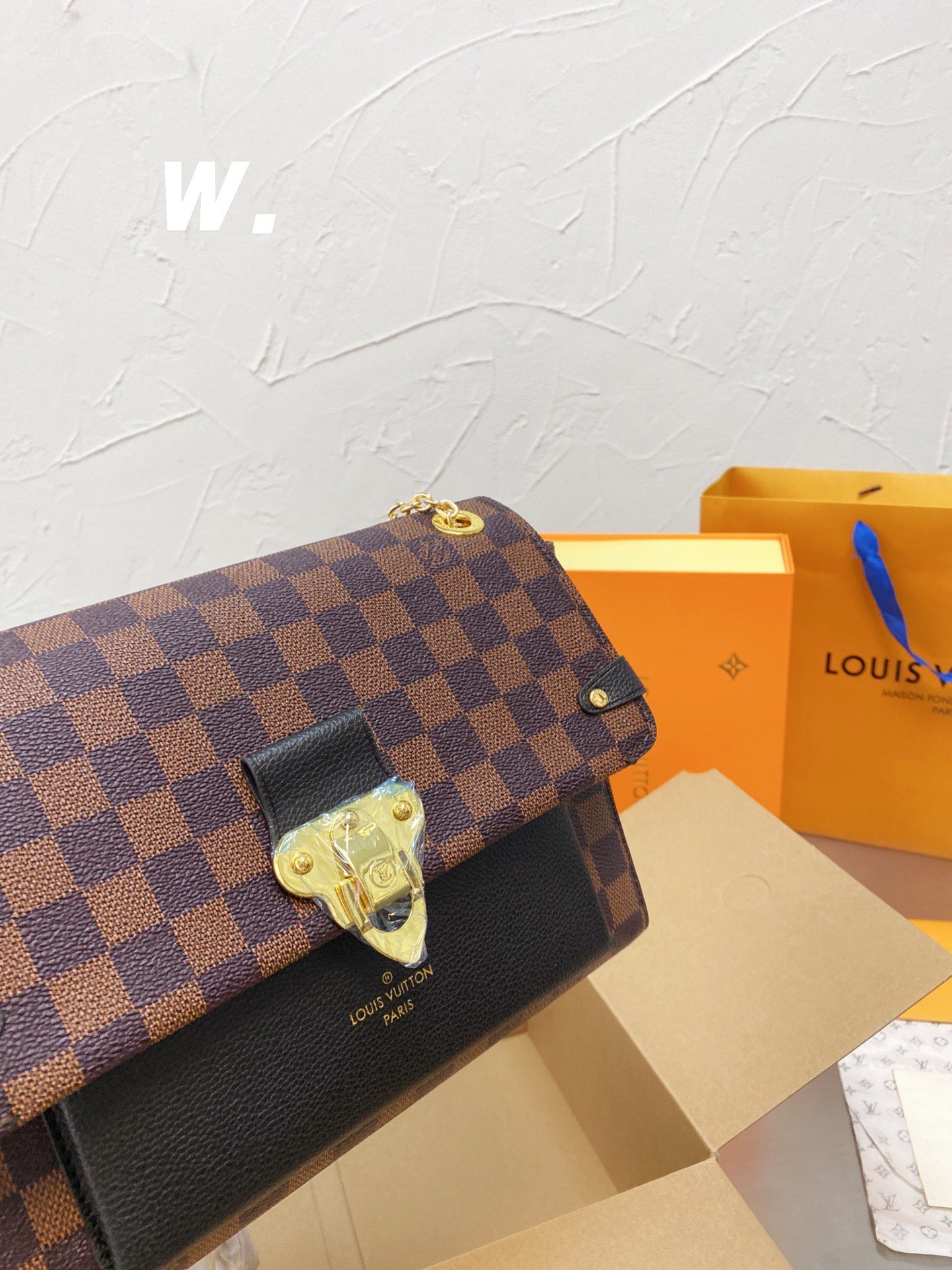 LV $86 gallery