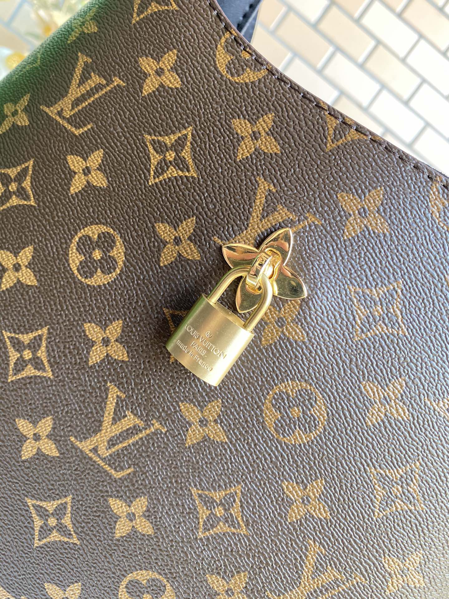 LV $86 gallery