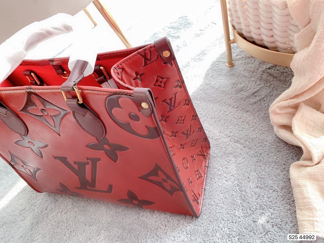 LV $86 gallery