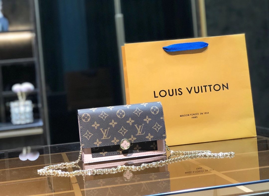 LV $86 gallery