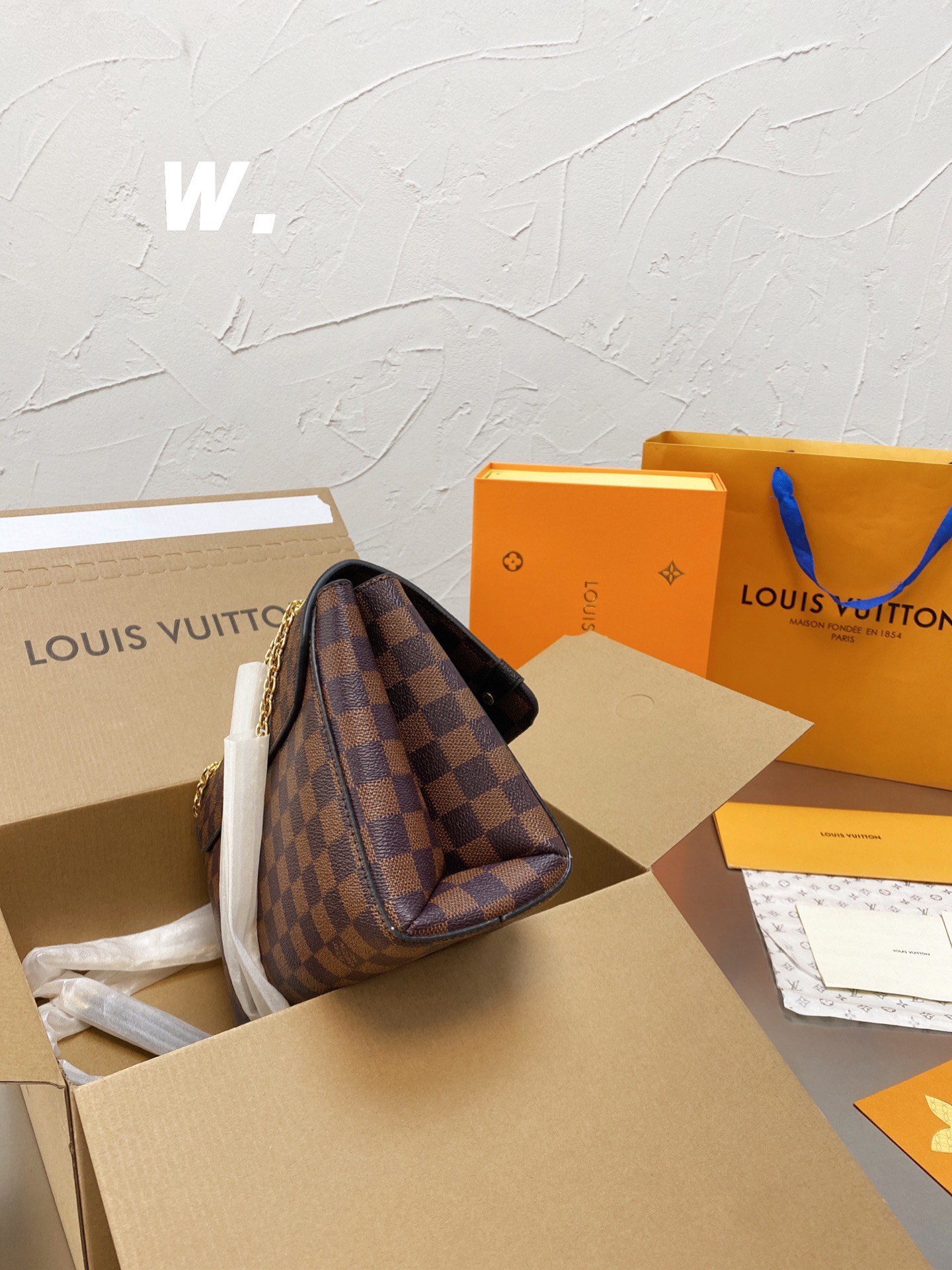 LV $86 gallery