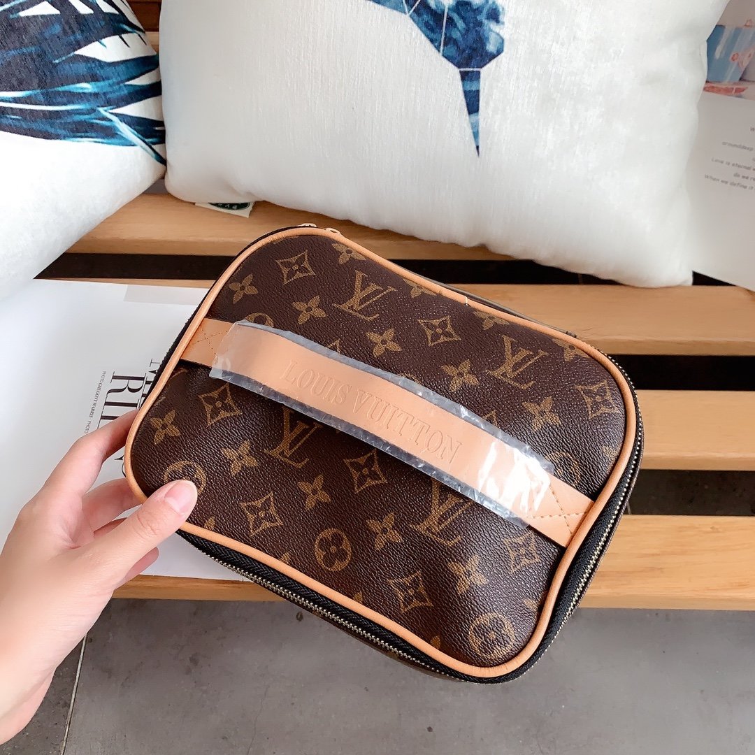 LV $87 gallery