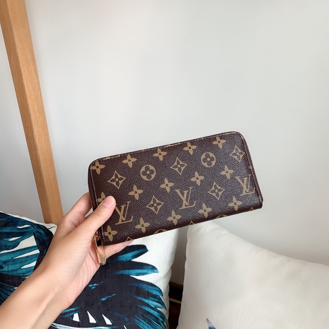 LV $87 gallery