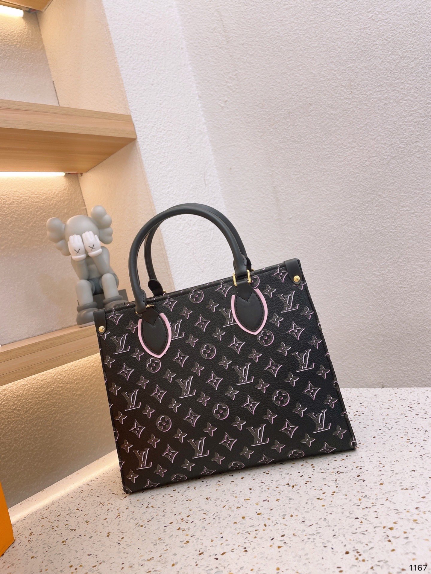 LV $87 gallery