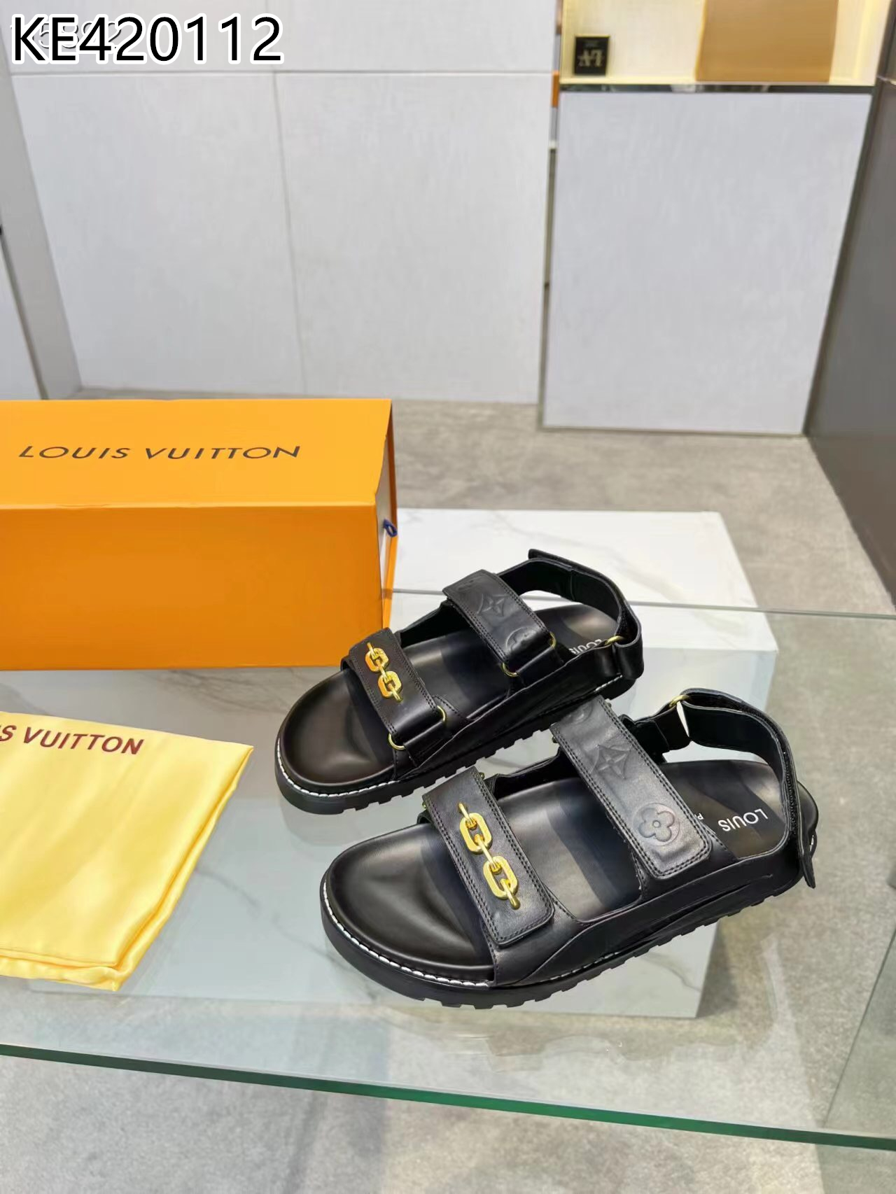 LV $87 gallery