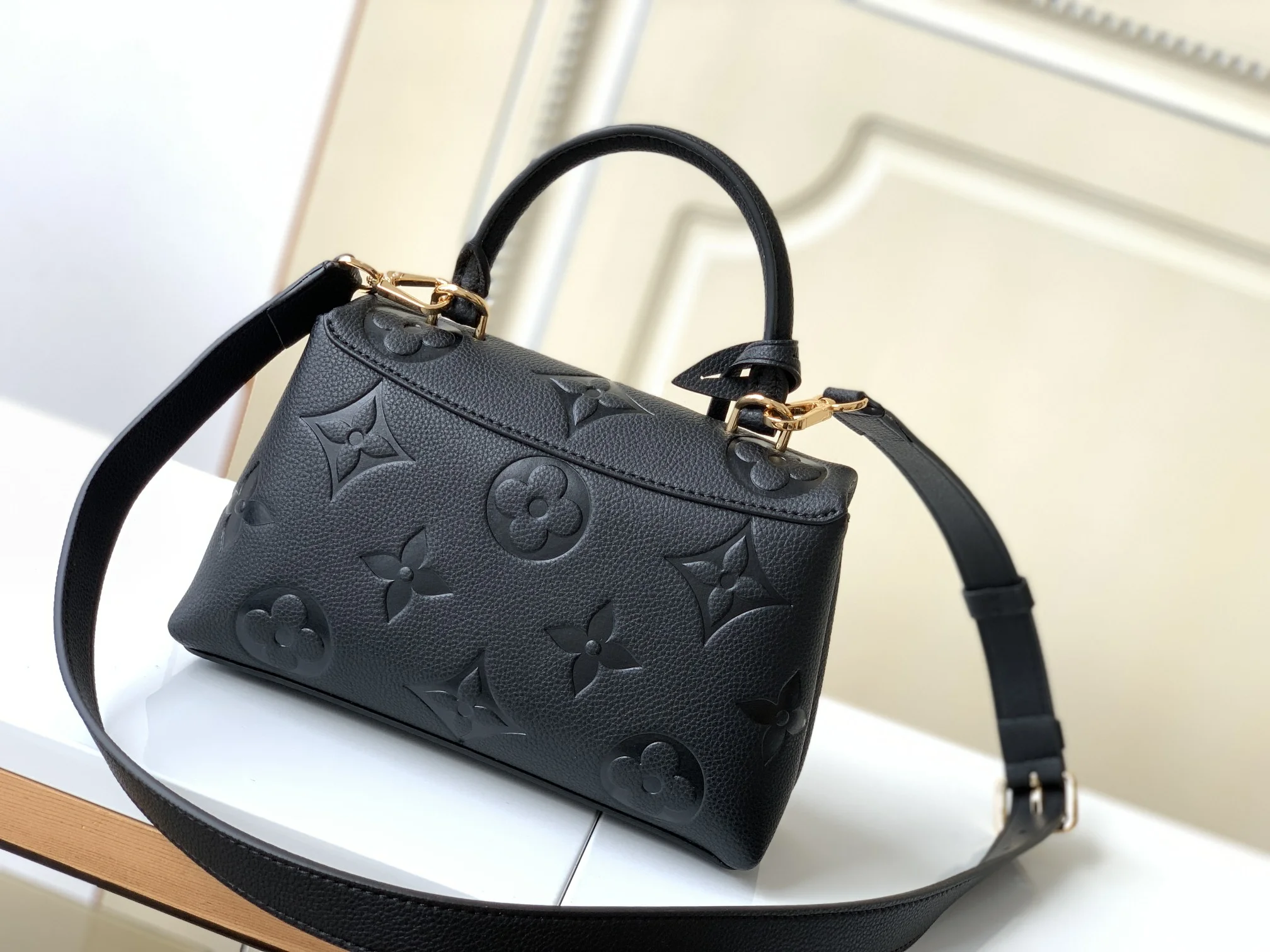 LV $88 gallery