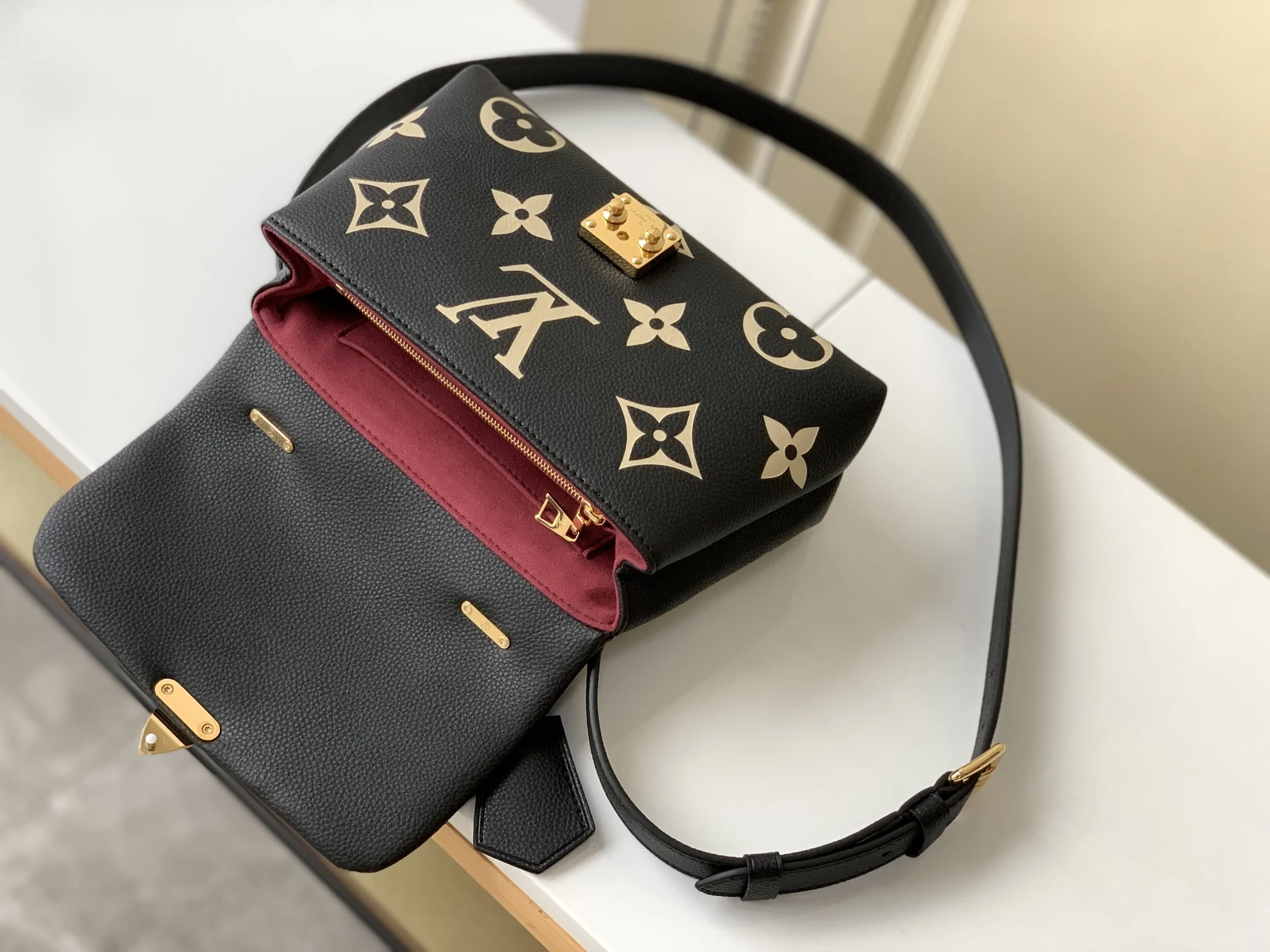 LV $88 gallery