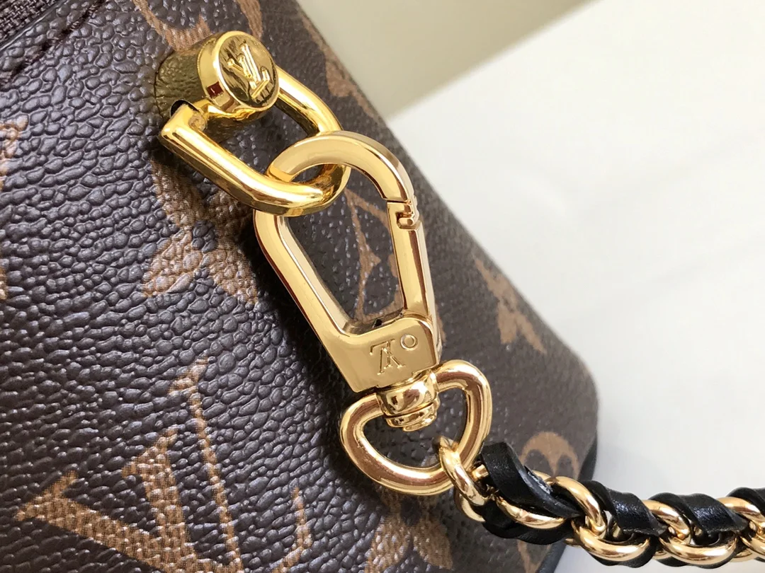 LV $88 gallery