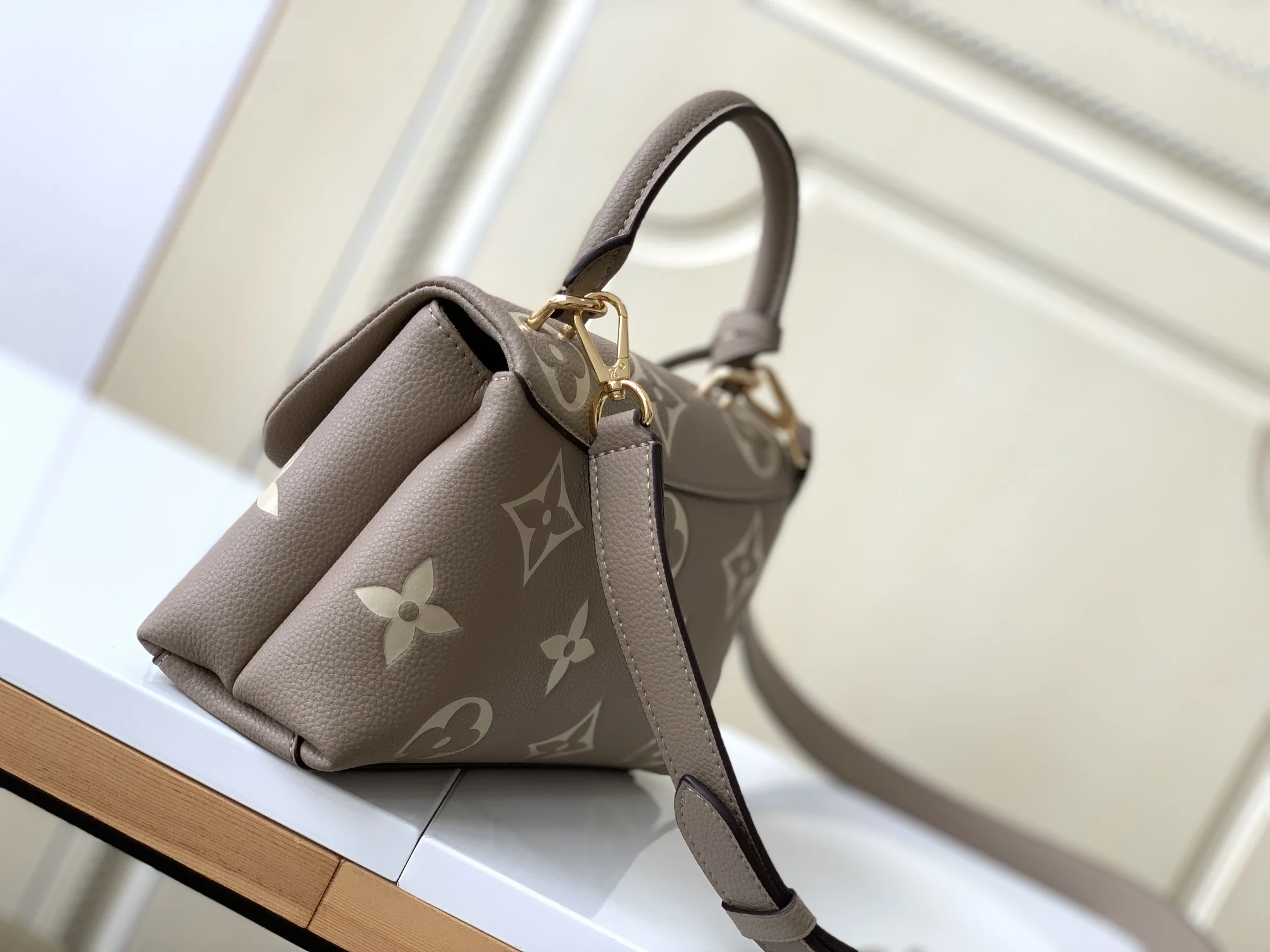 LV $88 gallery