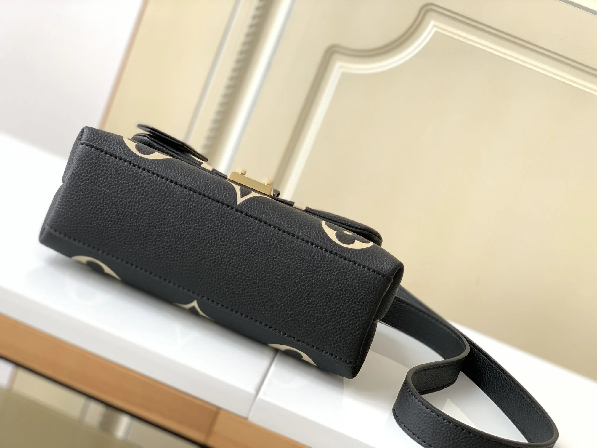 LV $88 gallery