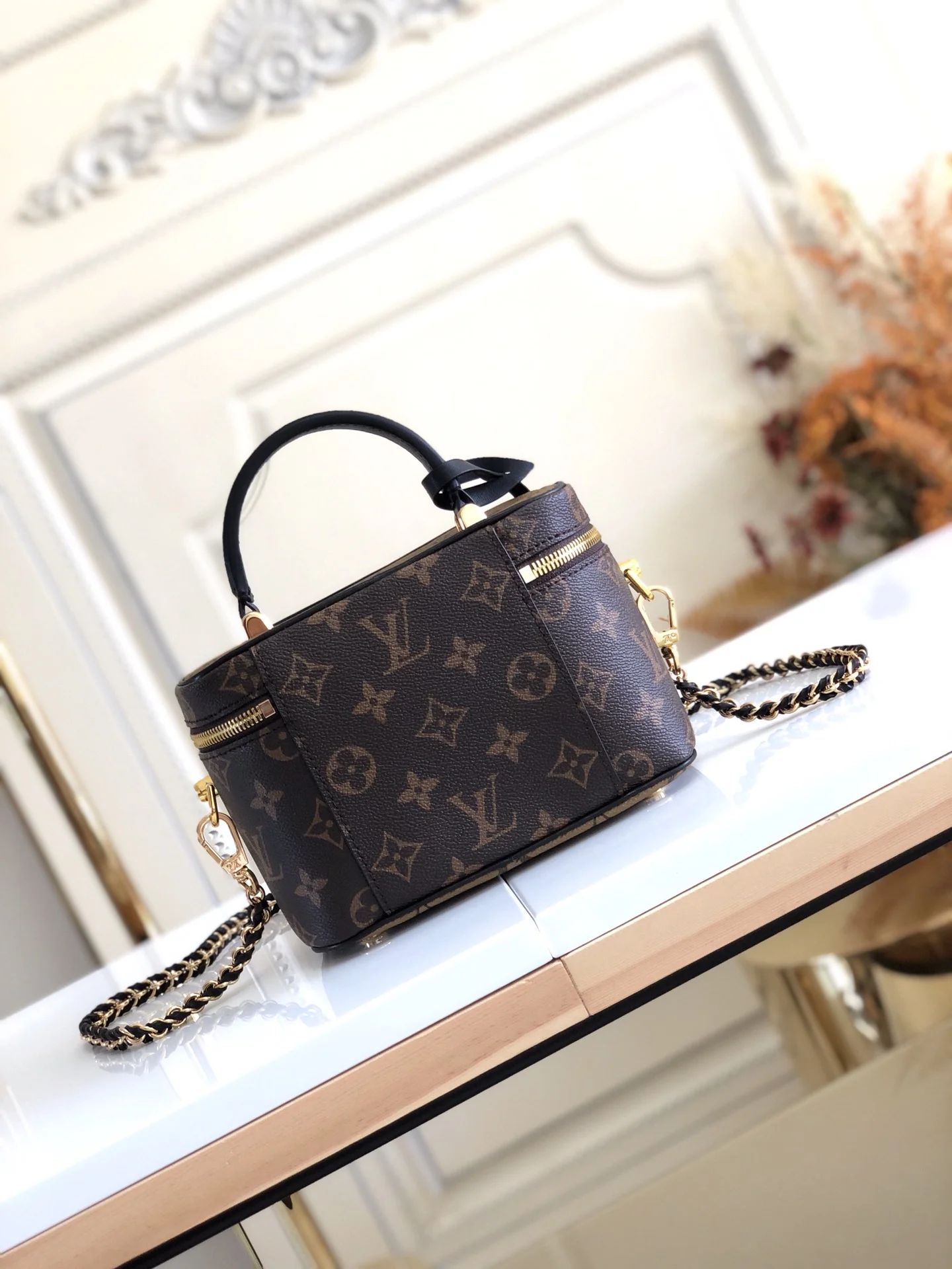 LV $88 gallery