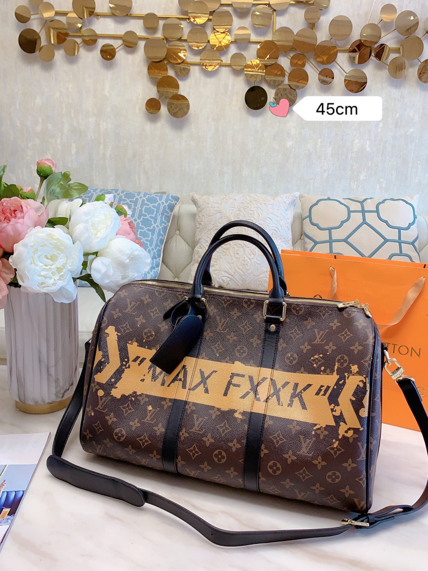 LV $89 gallery