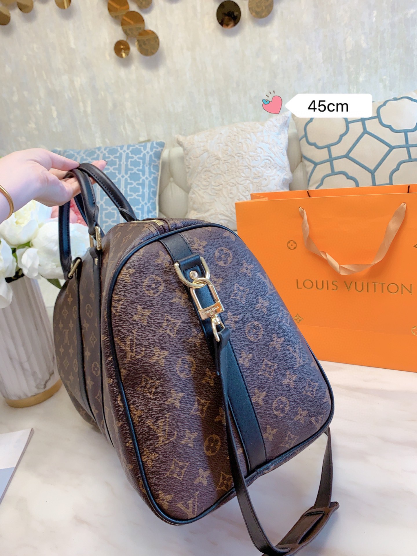 LV $89 gallery