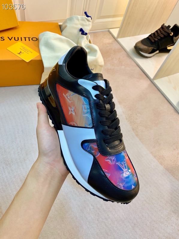 LV $90 gallery