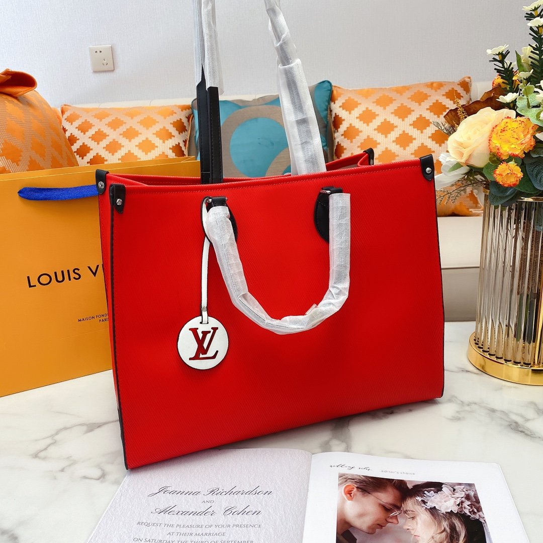 LV $90 gallery