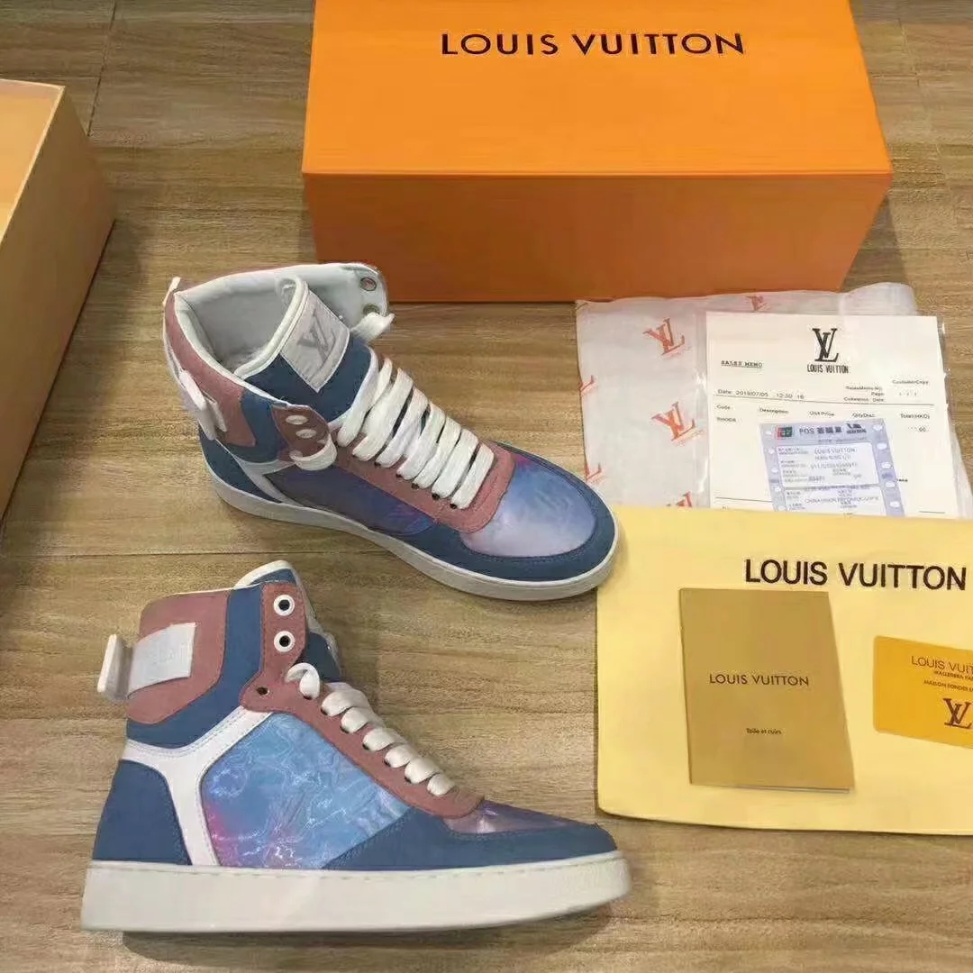 LV $90 gallery