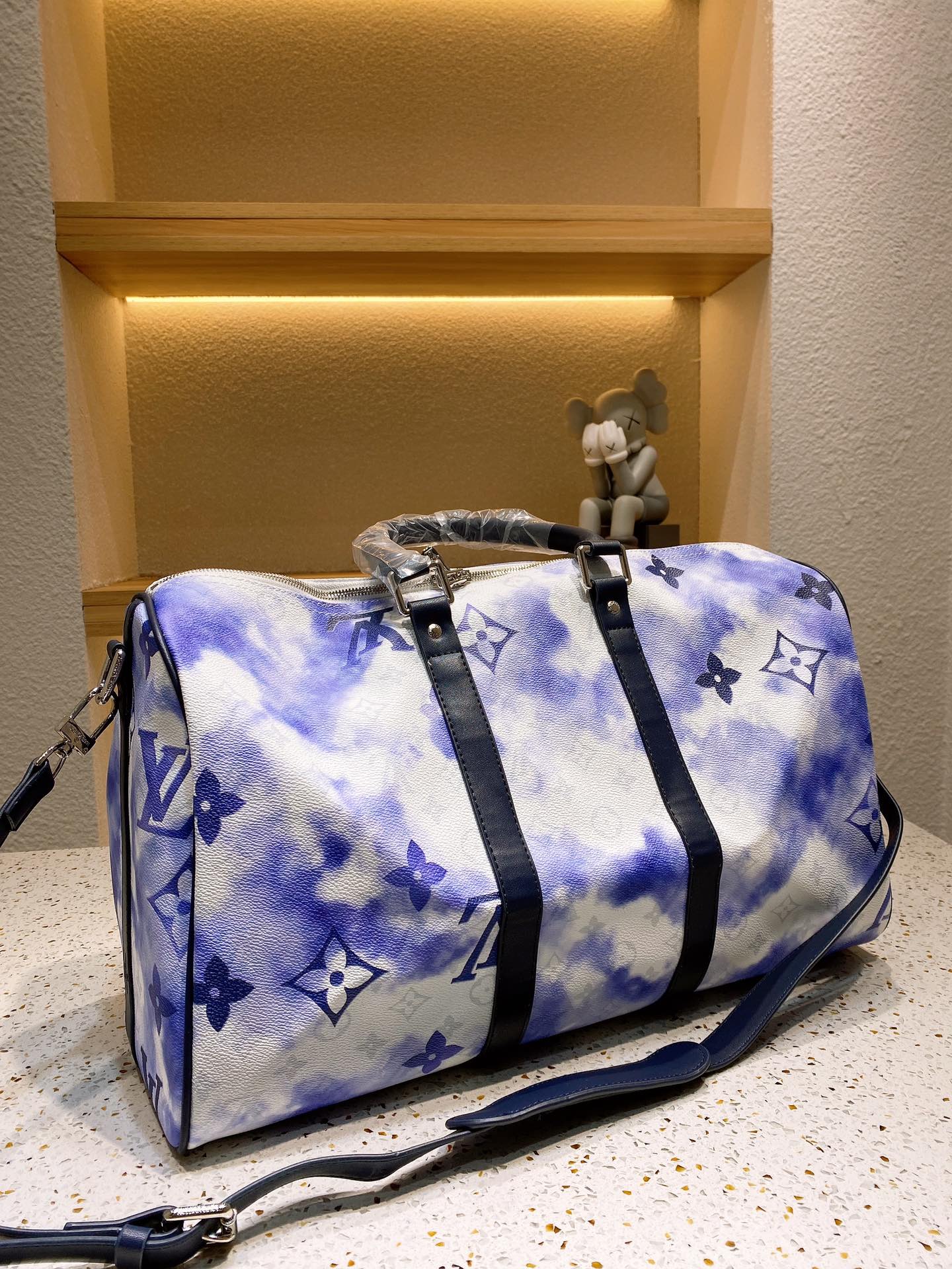 LV $90 gallery