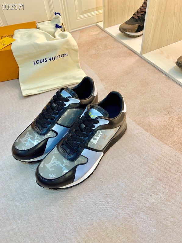 LV $90 gallery