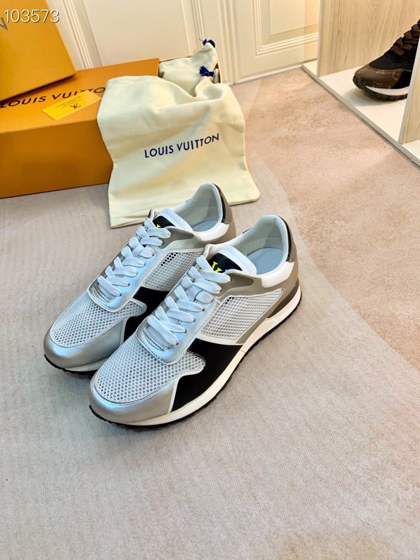 LV $90 gallery