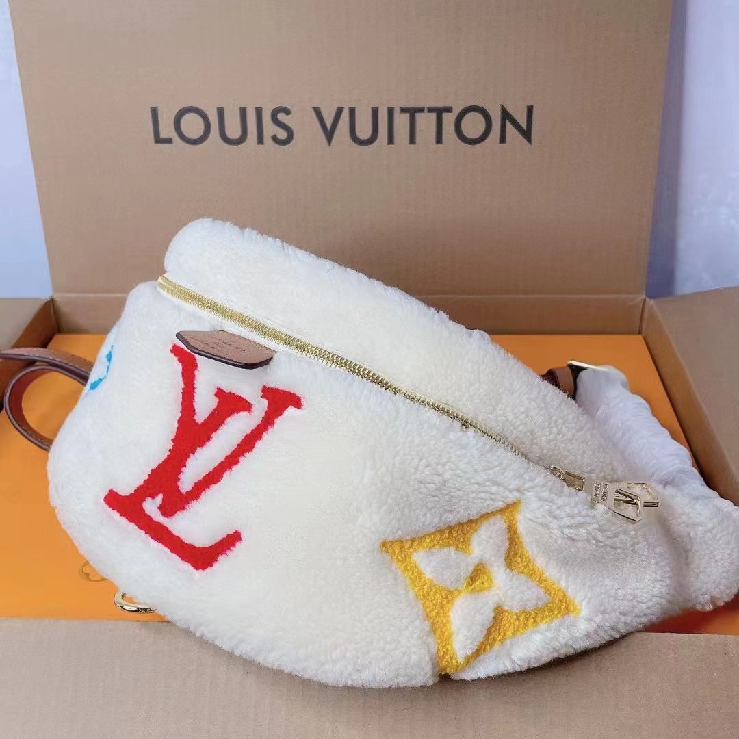 LV $90 gallery