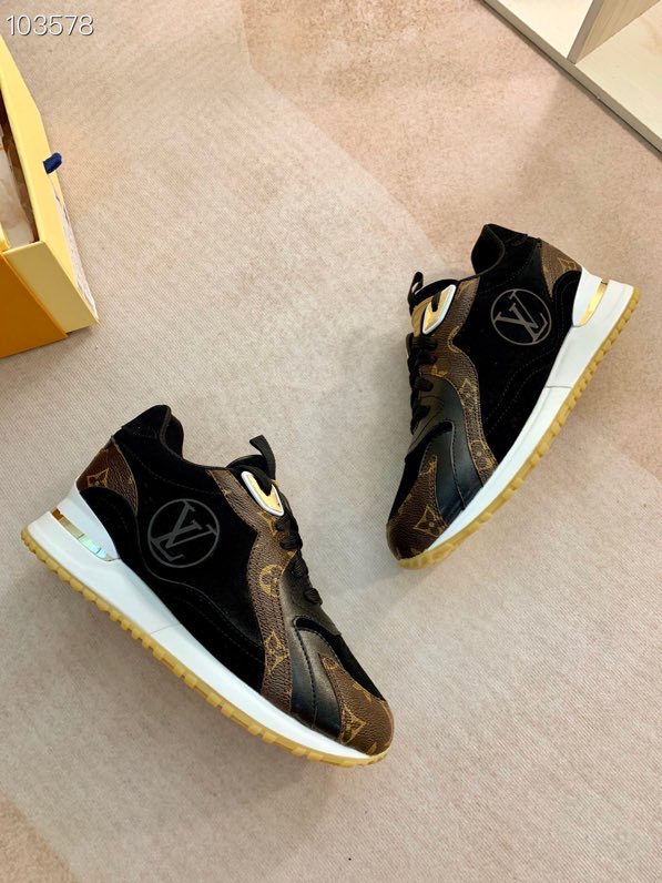 LV $90 gallery