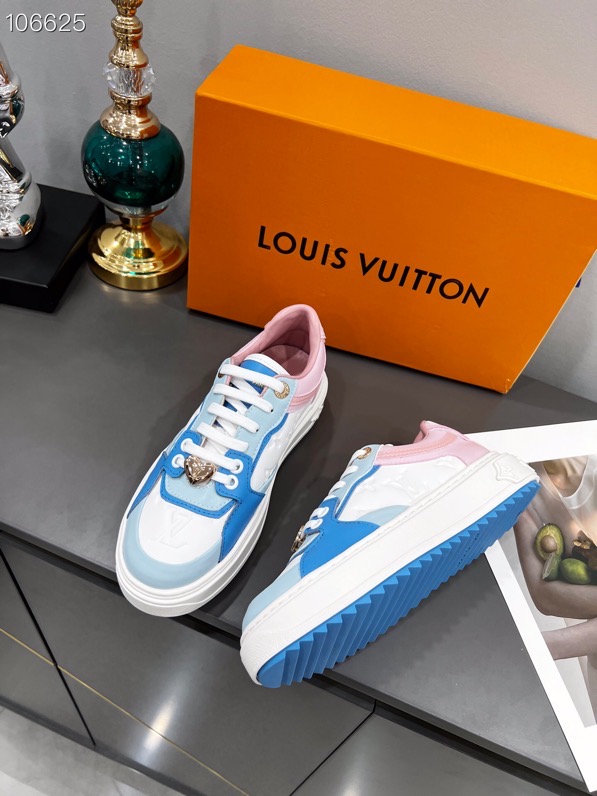 LV $90 gallery