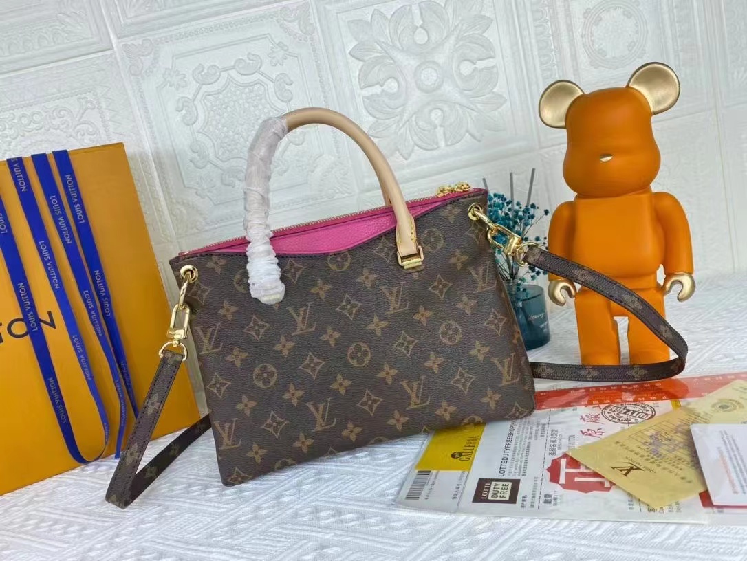 LV $90 gallery