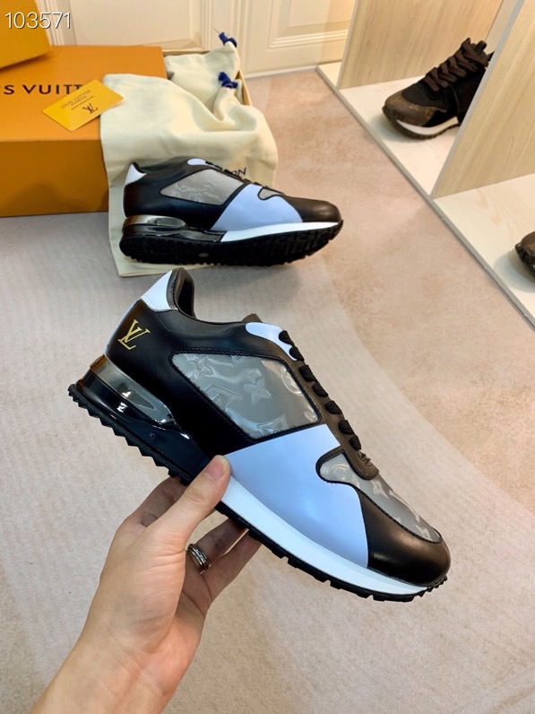 LV $90 gallery