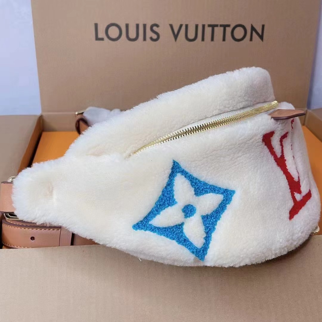 LV $90 gallery