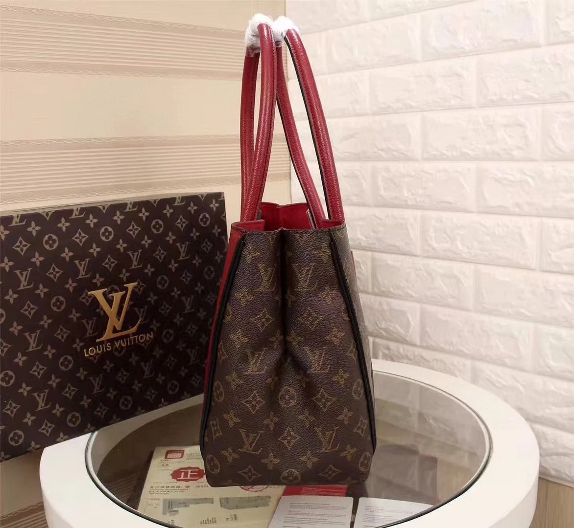 LV $90 gallery