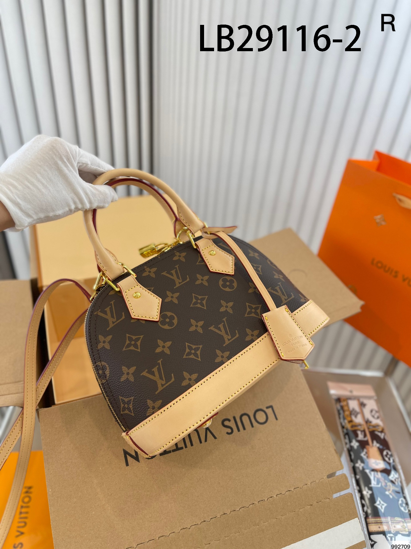 LV $90 gallery