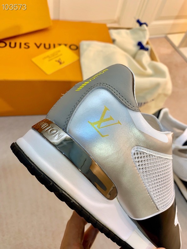 LV $90 gallery