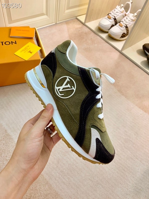 LV $90 gallery