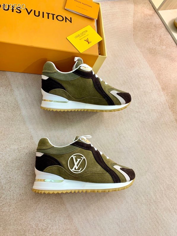 LV $90 gallery