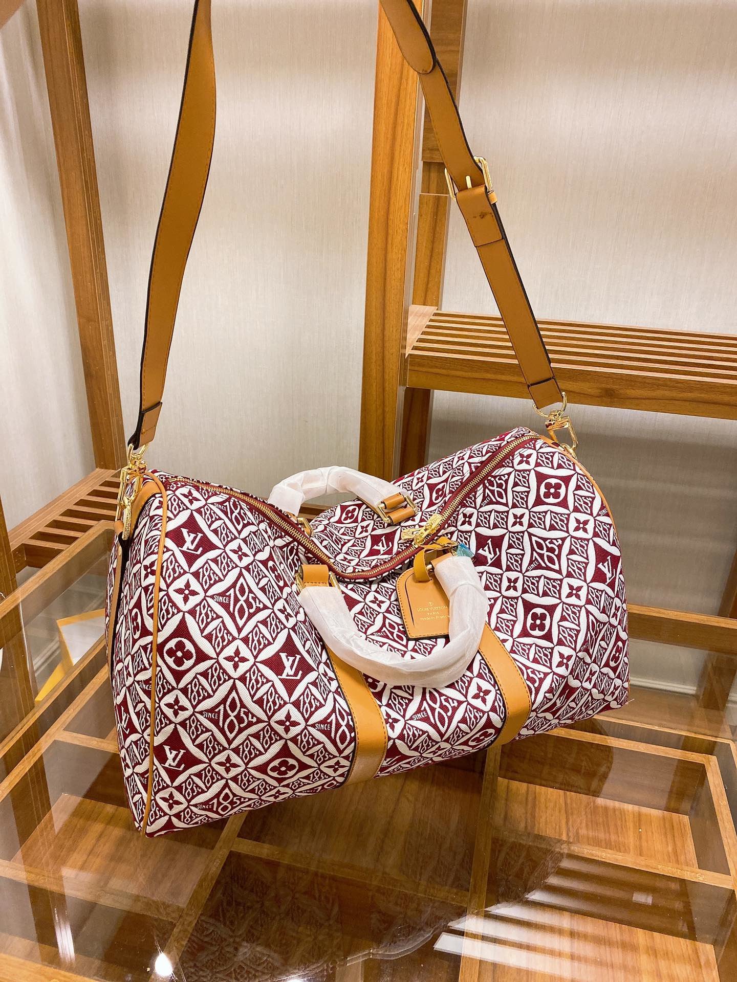 LV $91 gallery